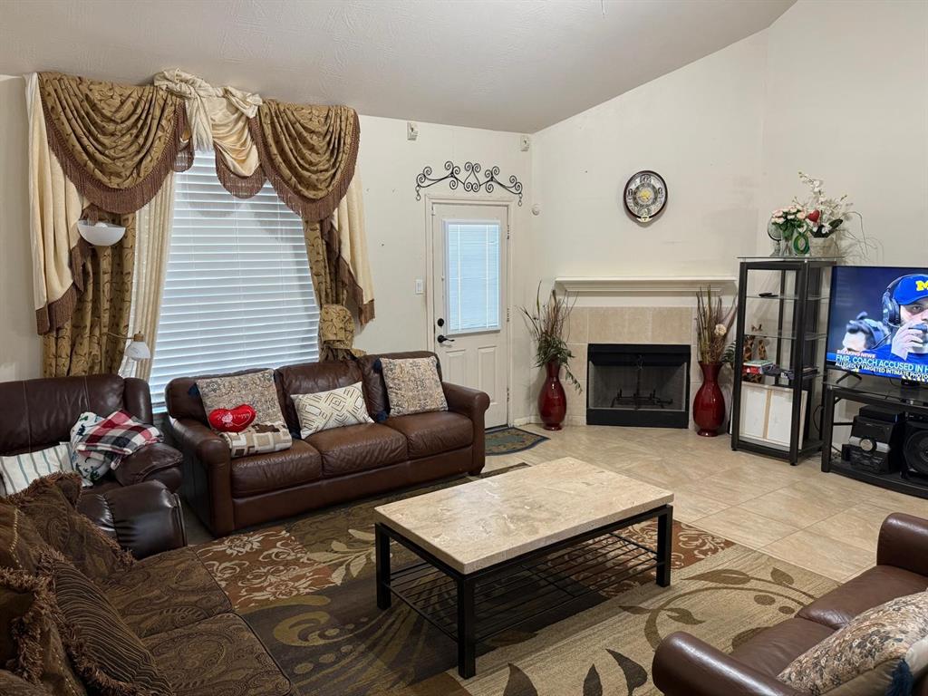 2406 Orchard Run, Fresno, Texas image 12