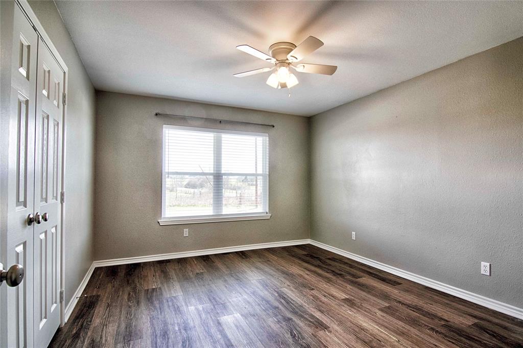 221 W Wagner Street, Shiner, Texas image 16