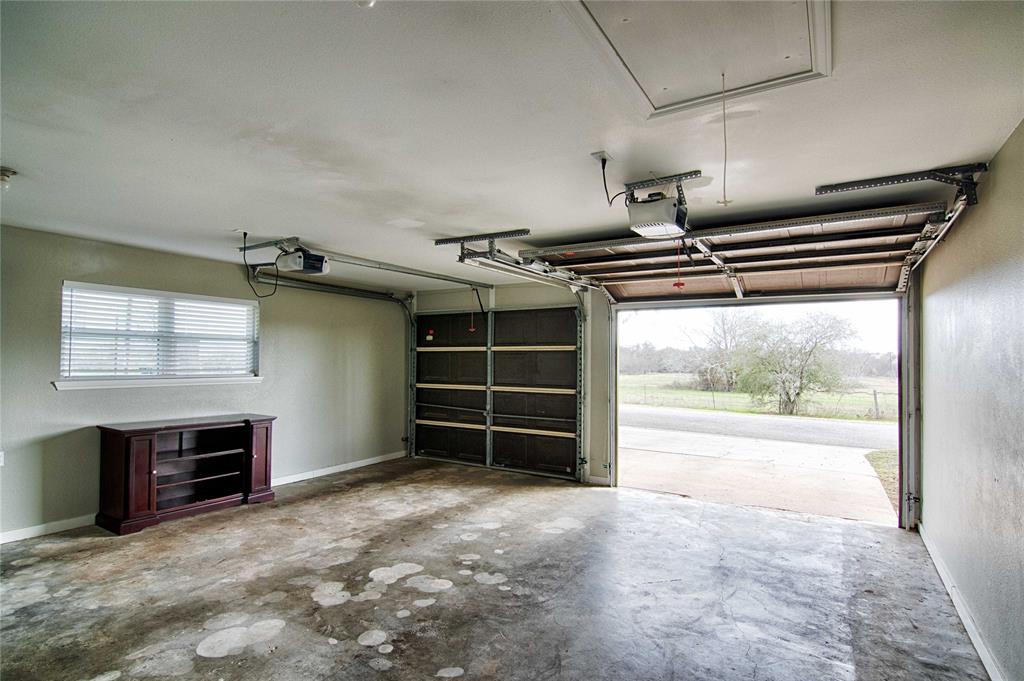 221 W Wagner Street, Shiner, Texas image 22