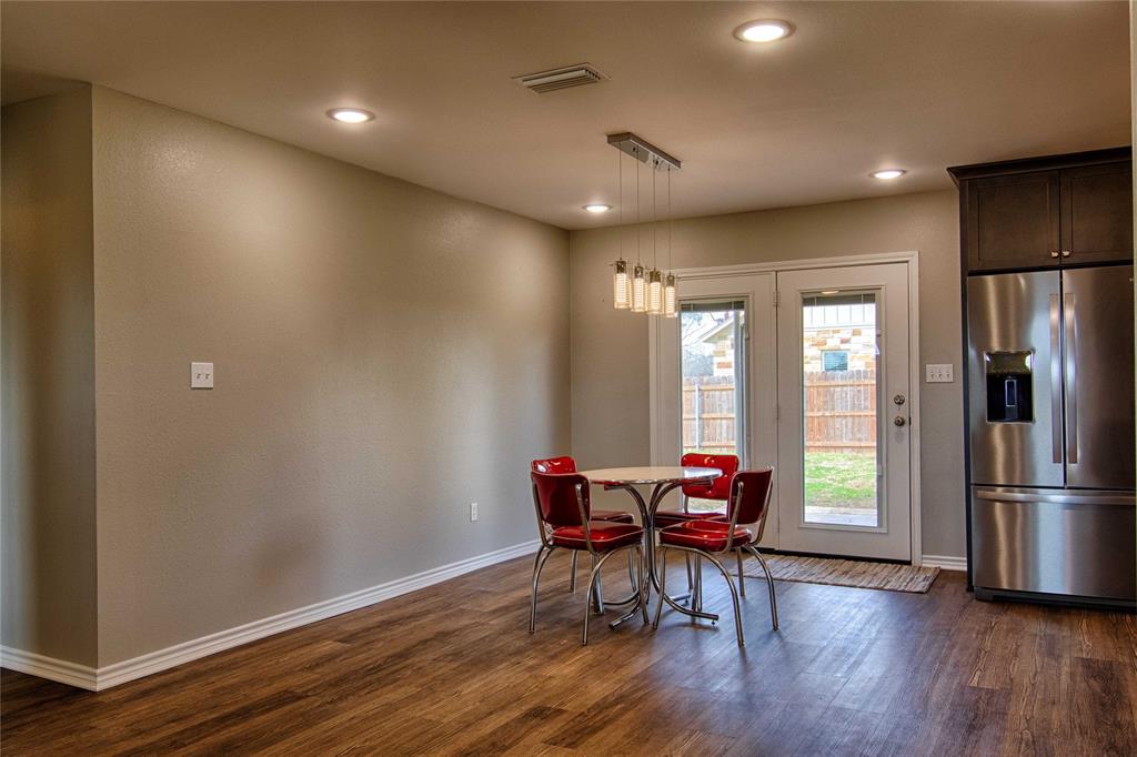 221 W Wagner Street, Shiner, Texas image 9