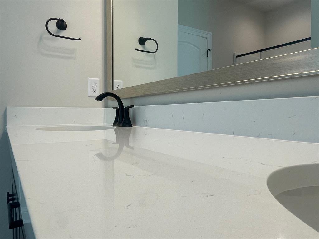 1225 Little Cypress Loop, Orange, Texas image 13