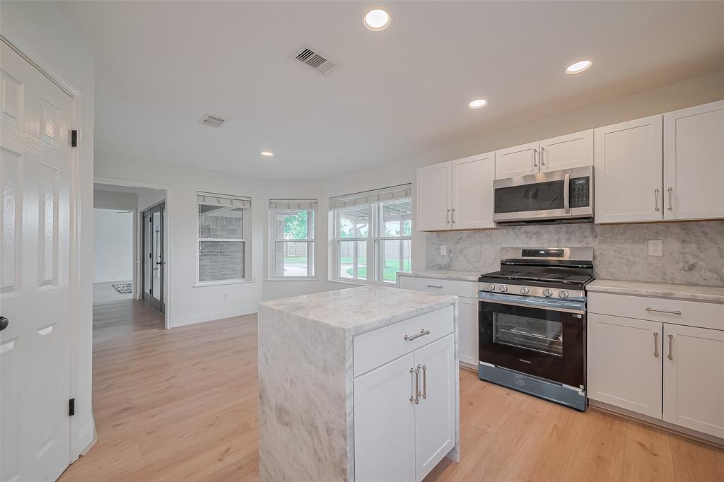 2543 Forge Stone Drive, Friendswood, Texas image 24