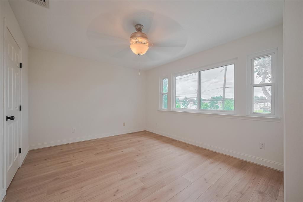 2543 Forge Stone Drive, Friendswood, Texas image 36