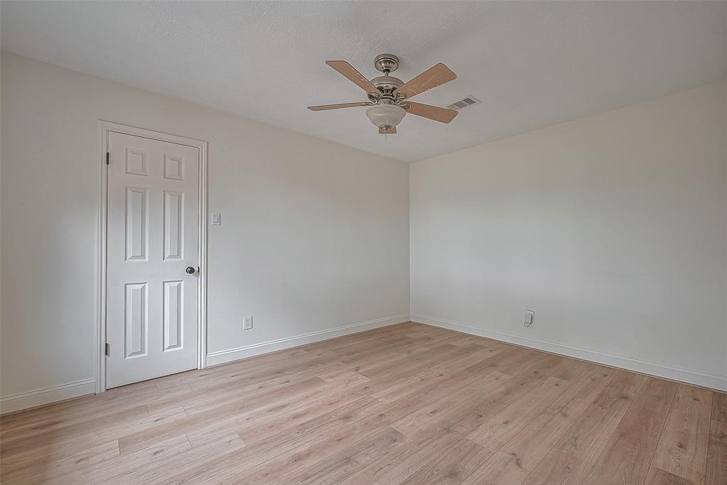 2543 Forge Stone Drive, Friendswood, Texas image 39
