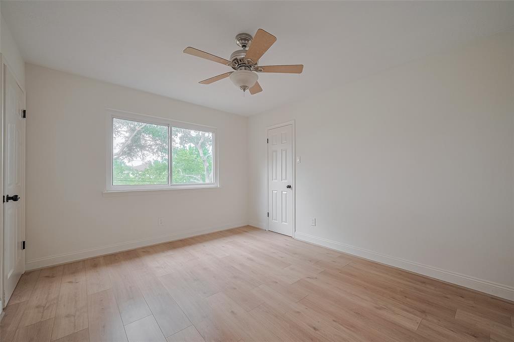 2543 Forge Stone Drive, Friendswood, Texas image 38