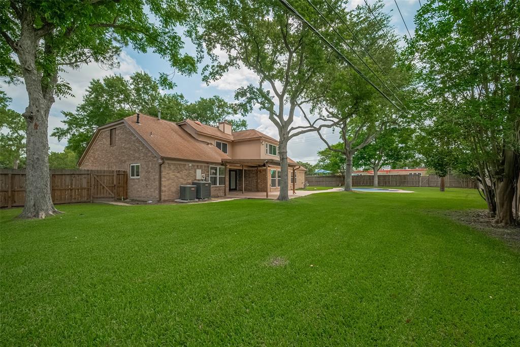 2543 Forge Stone Drive, Friendswood, Texas image 45