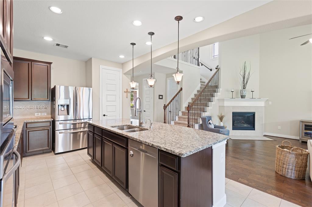 1905 Creekside Park Drive, Pearland, Texas image 12
