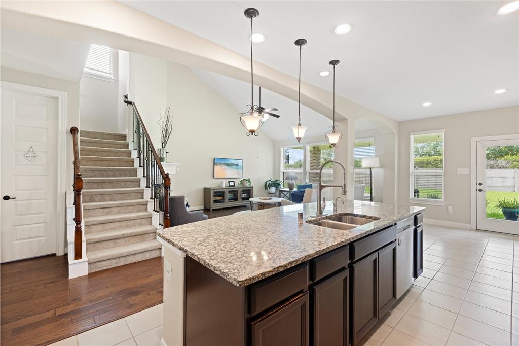 1905 Creekside Park Drive, Pearland, Texas image 11