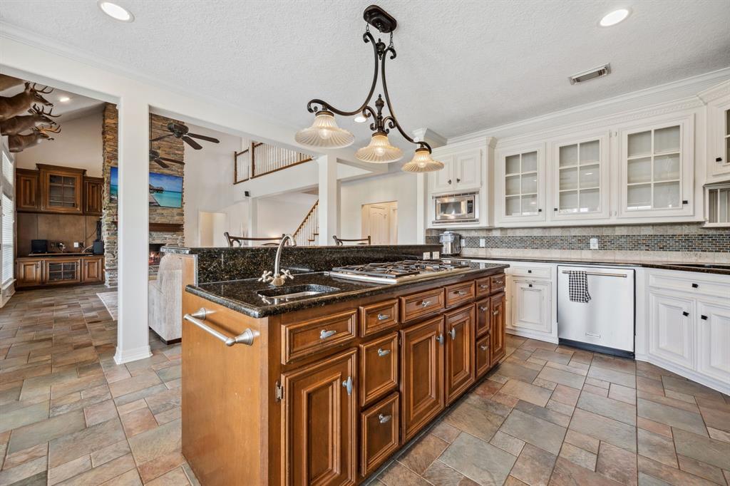 610 County Road 494, Dayton, Texas image 23
