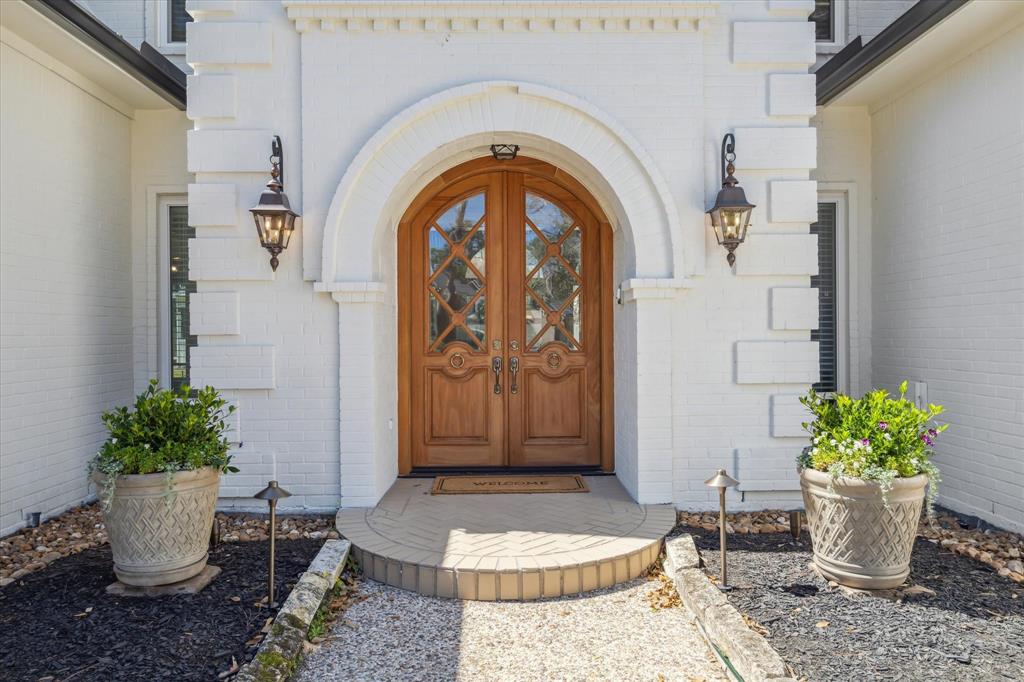 2203 Long Valley Drive