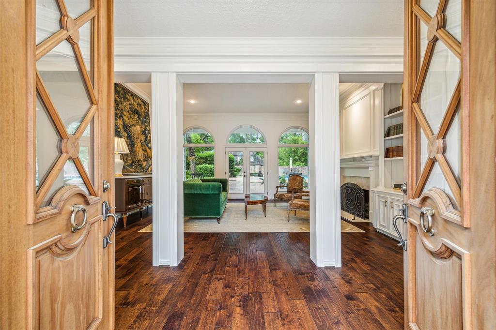 2203 Long Valley Drive