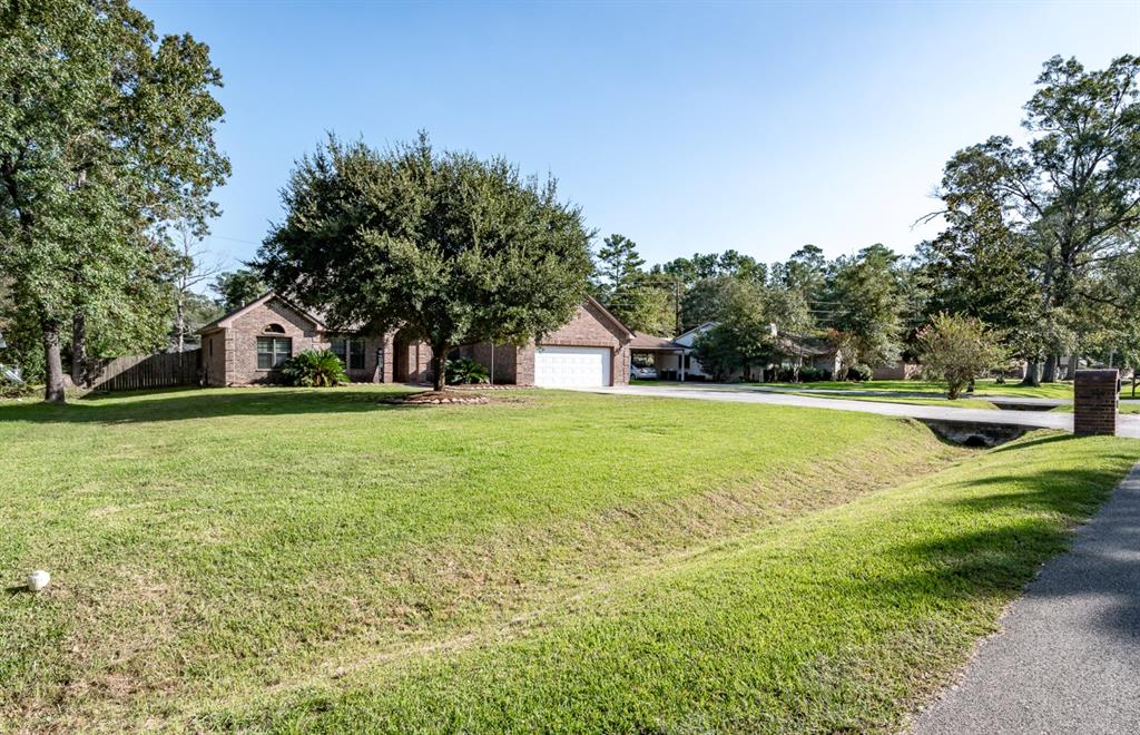 2015 Venus Drive, New Caney, Texas image 1