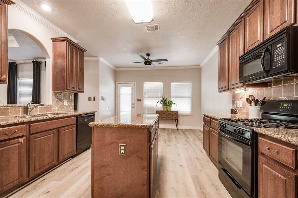 2015 Venus Drive, New Caney, Texas image 19