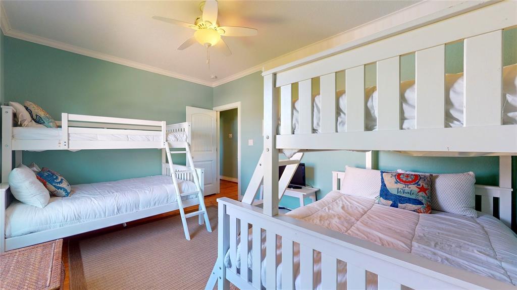 1121 Blue Water Drive, Crystal Beach, Texas image 34