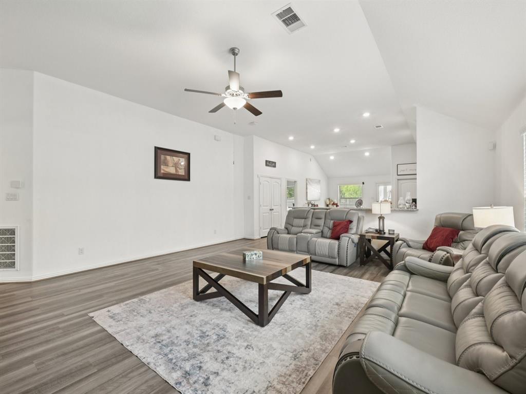 16129 Dockside Street