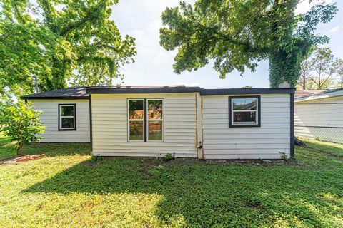 A home in Lake Jackson