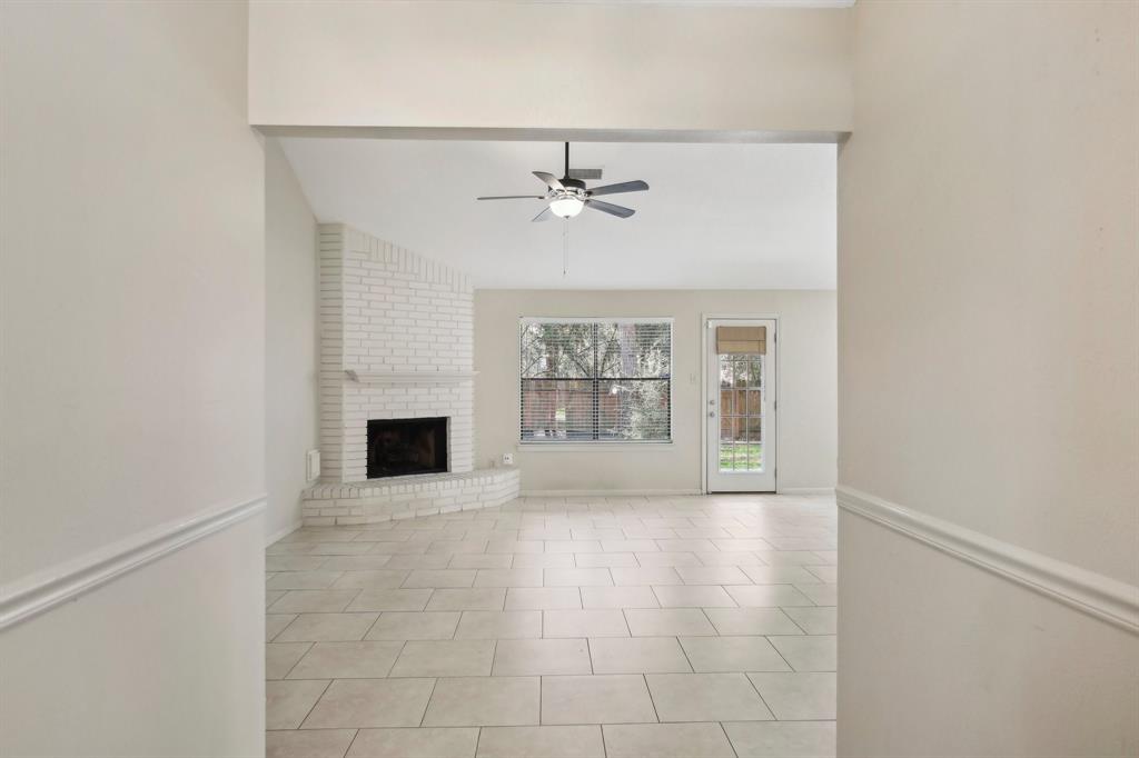 55 Sylvan Forest Drive, The Woodlands, Texas image 5