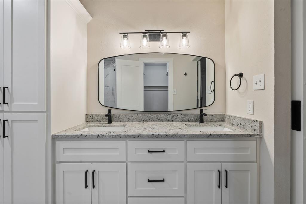 8 Dewthread Court, The Woodlands, Texas image 21
