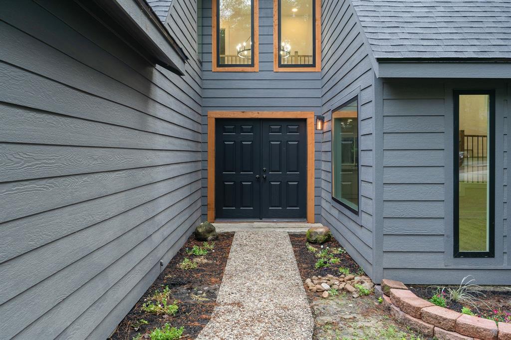 8 Dewthread Court, The Woodlands, Texas image 4