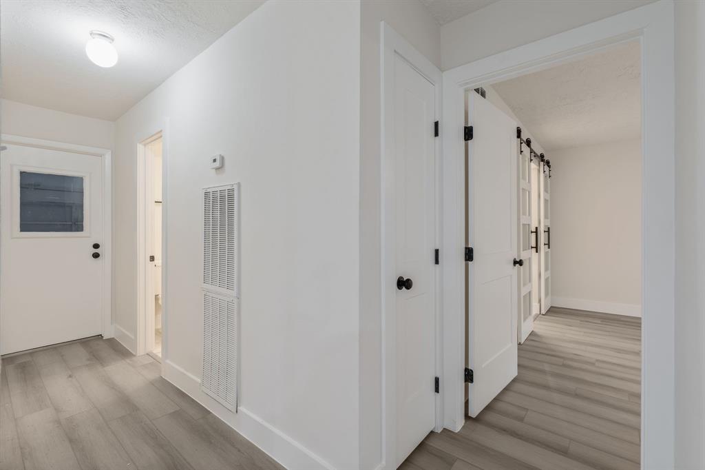 8 Dewthread Court, The Woodlands, Texas image 16