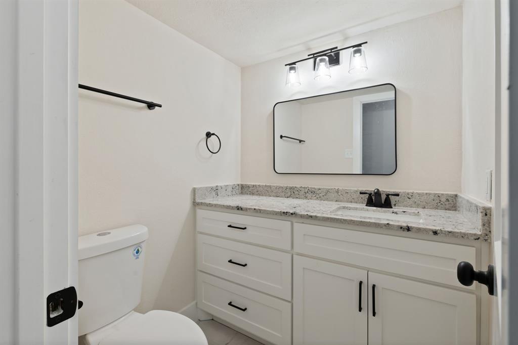 8 Dewthread Court, The Woodlands, Texas image 23