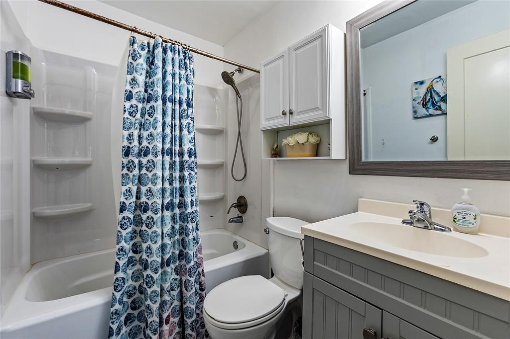 Galveston, Texas 77550, United States, 2 Bedrooms Bedrooms, ,1 BathroomBathrooms,Residential,Active,188874