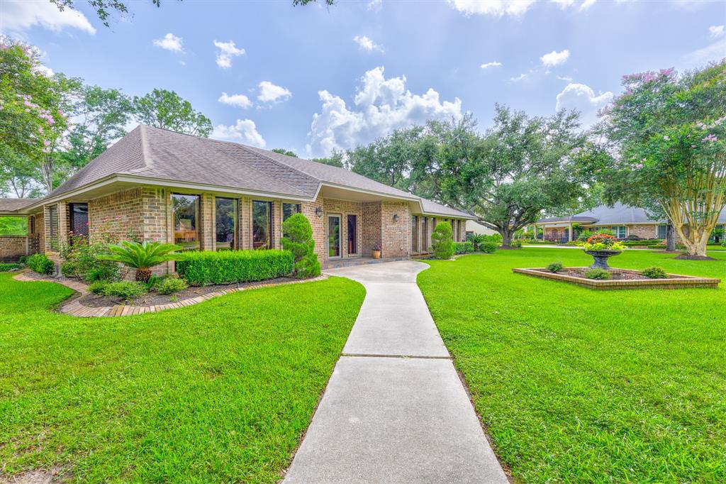1211 Tall Pines Drive