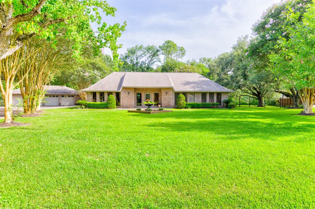 1211 Tall Pines Drive