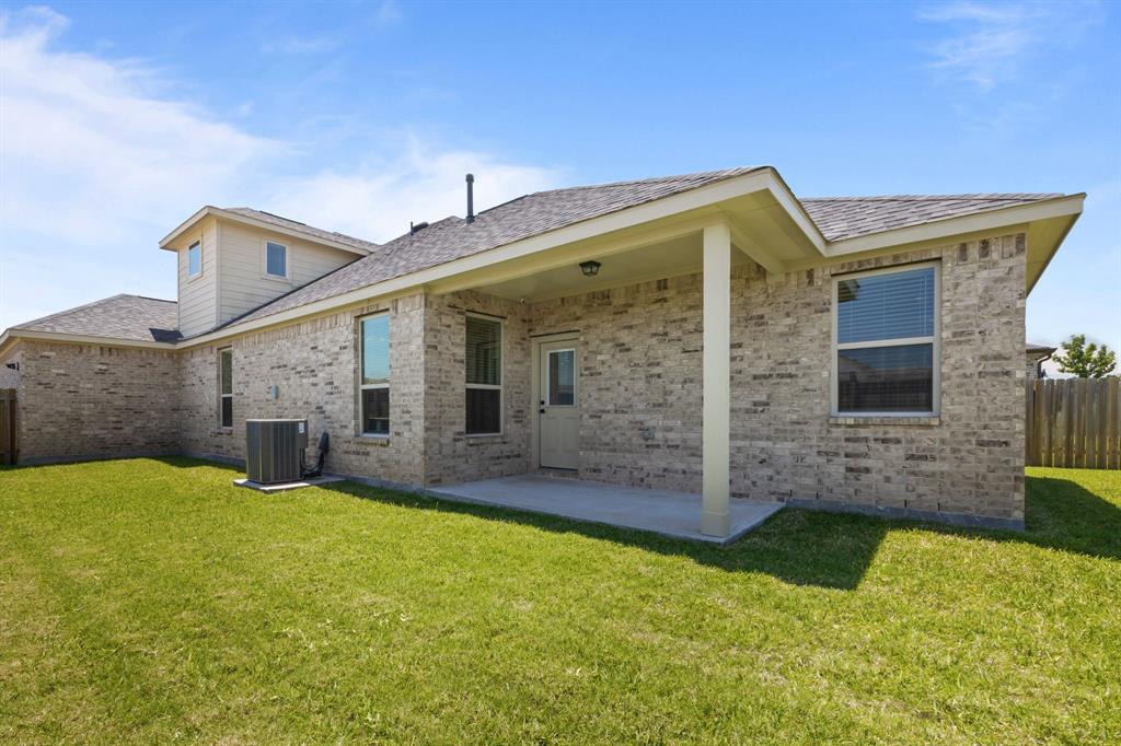 10902 Webber Lane, Texas City, Texas image 32
