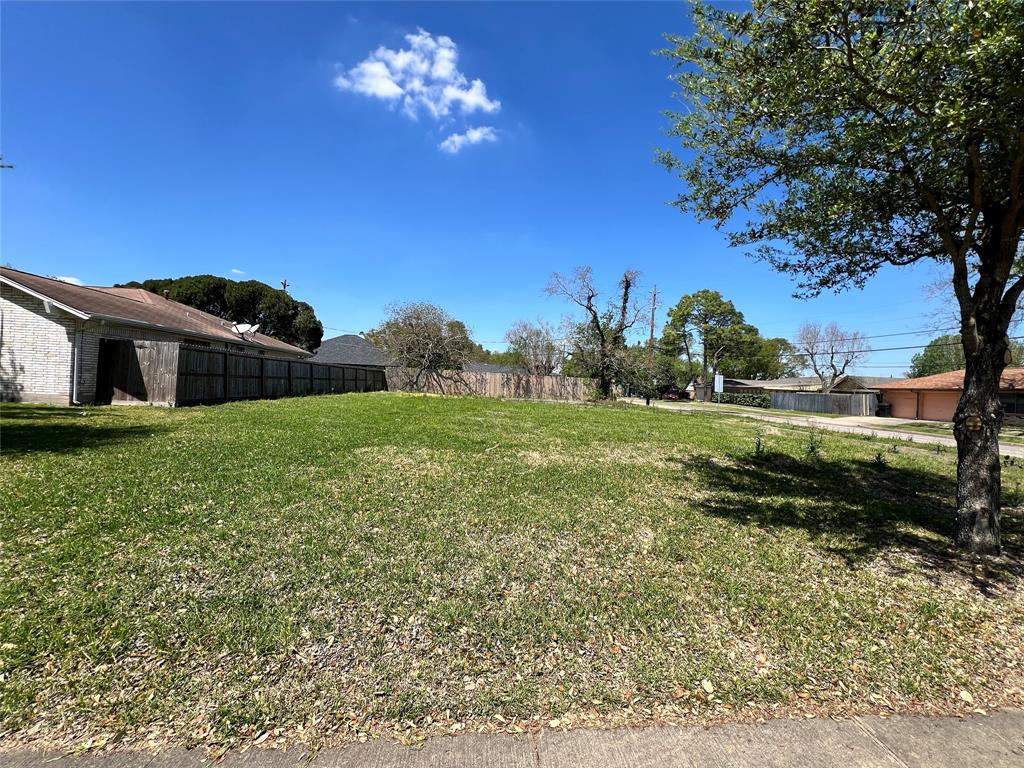 4002 Beran Drive, Houston, Texas image 2