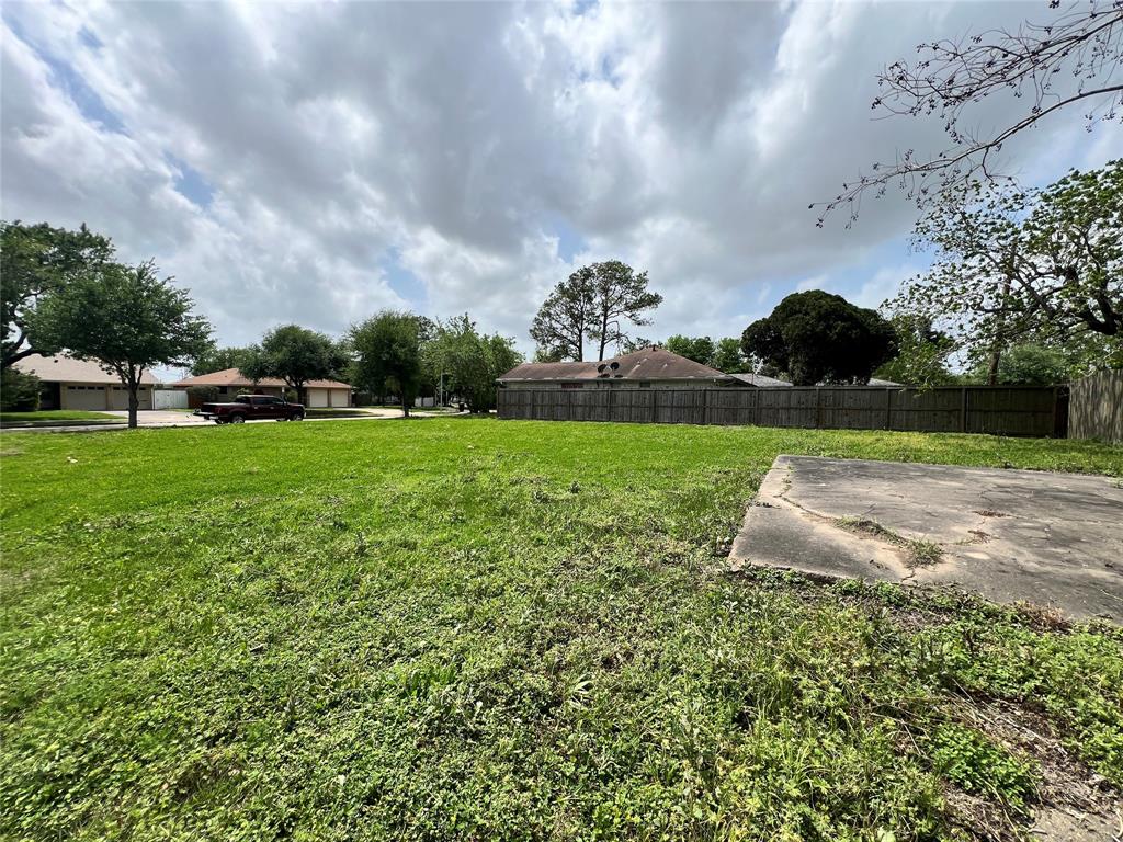 4002 Beran Drive, Houston, Texas image 3