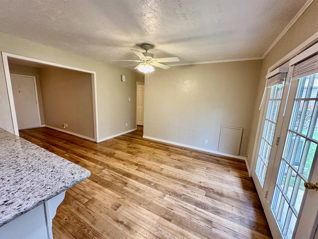 508 S 1st 1/2 Street, Nederland, Texas image 6