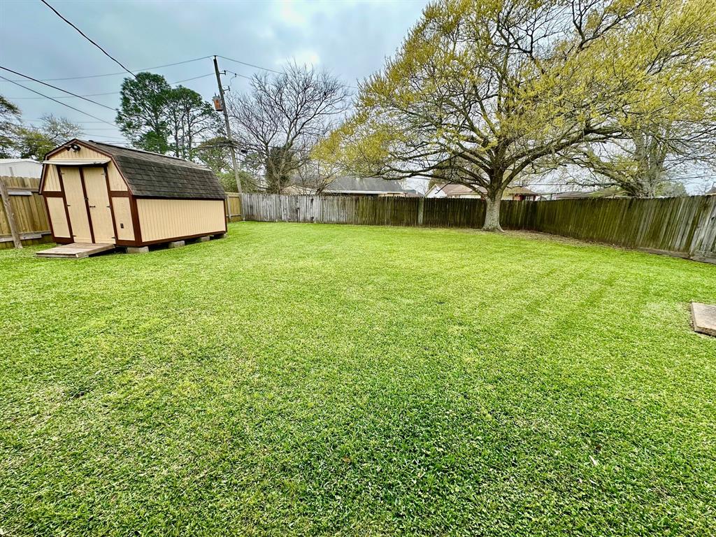 508 S 1st 1/2 Street, Nederland, Texas image 12