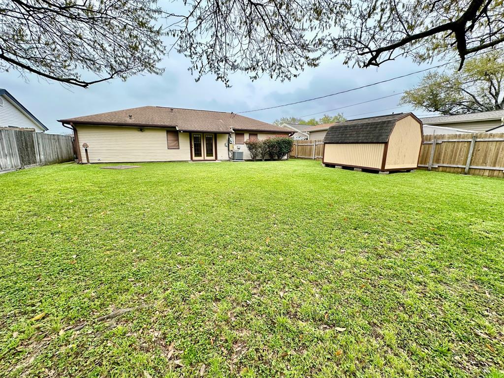 508 S 1st 1/2 Street, Nederland, Texas image 13