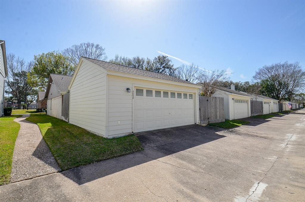 3038 Gessner Road, Houston, Texas image 3