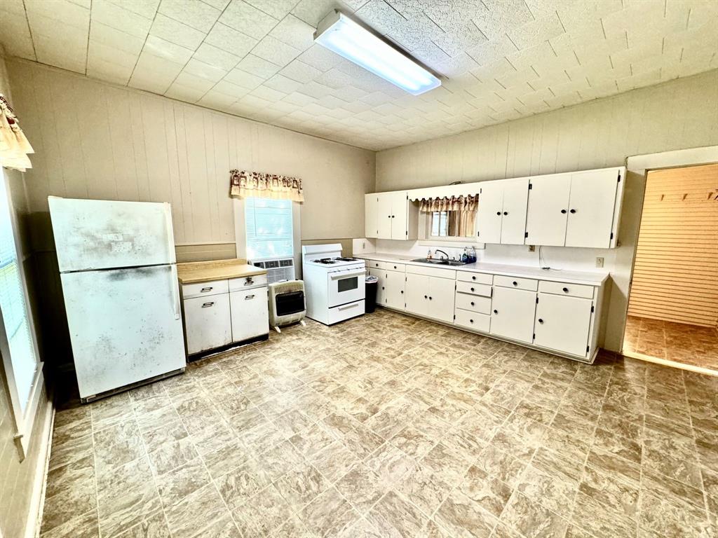 212 Main Street, Garwood, Texas image 9