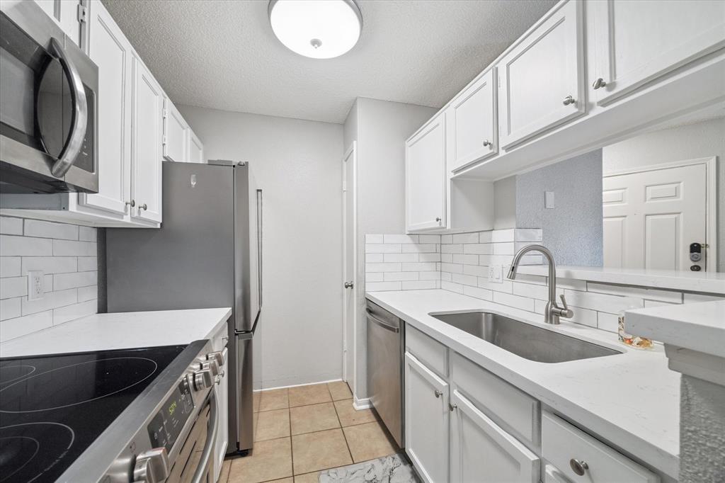 2121 Hepburn Street 208