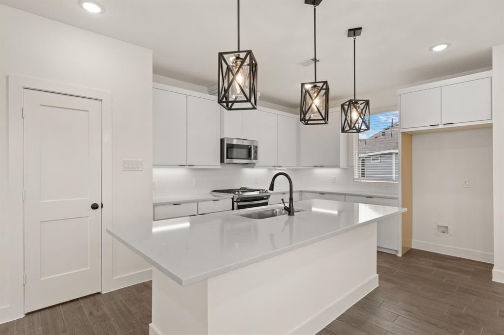 15150 Dry Creek Junction Place, Cypress, Texas image 2