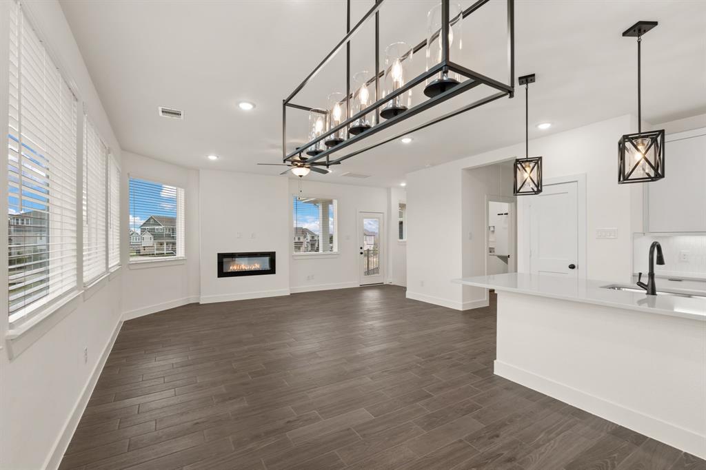 15150 Dry Creek Junction Place, Cypress, Texas image 4
