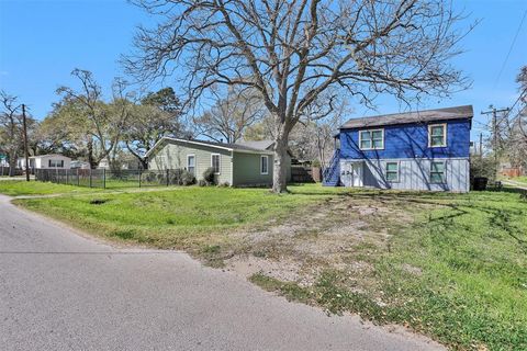 1747 5th Street Rosenberg TX 77471