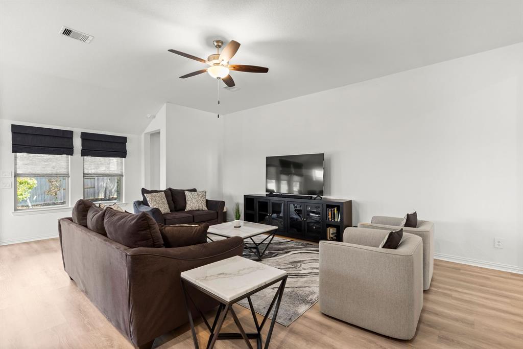 240 Scarlet Maple Way, Conroe, Texas image 15