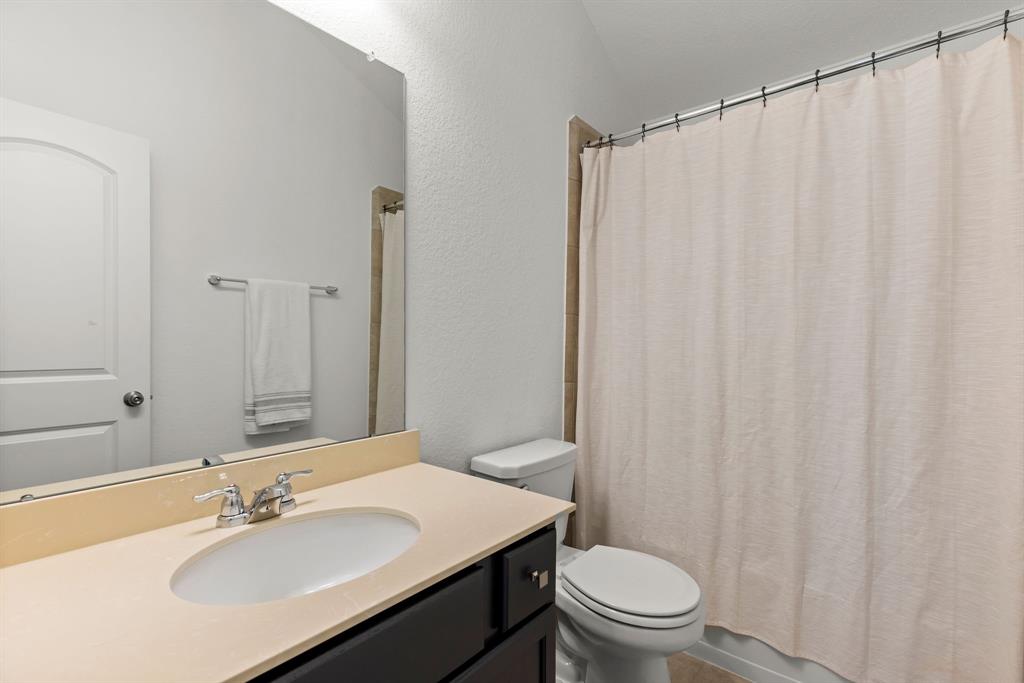 240 Scarlet Maple Way, Conroe, Texas image 10