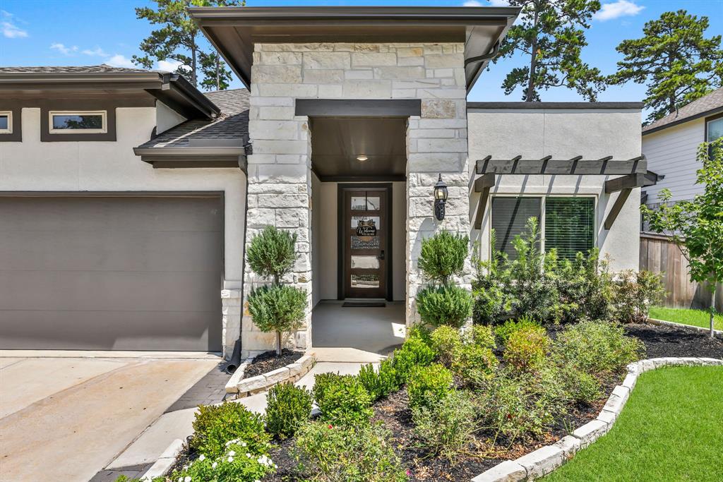 240 Scarlet Maple Way, Conroe, Texas image 3