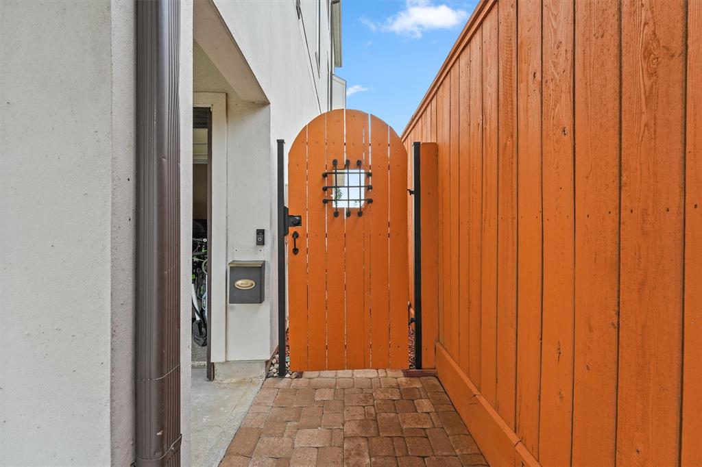 1044 E 29th Street #A, Houston, Texas image 4