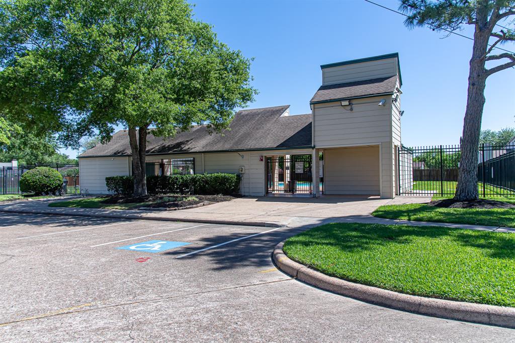 17639 Glenwolf Drive, Houston, Texas image 27