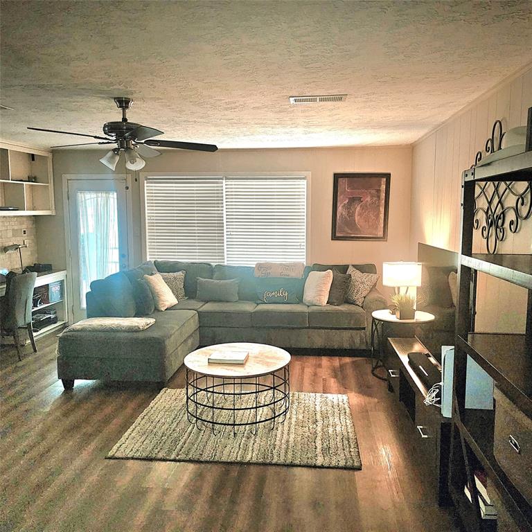 5914 Warm Springs Road, Houston, Texas image 7