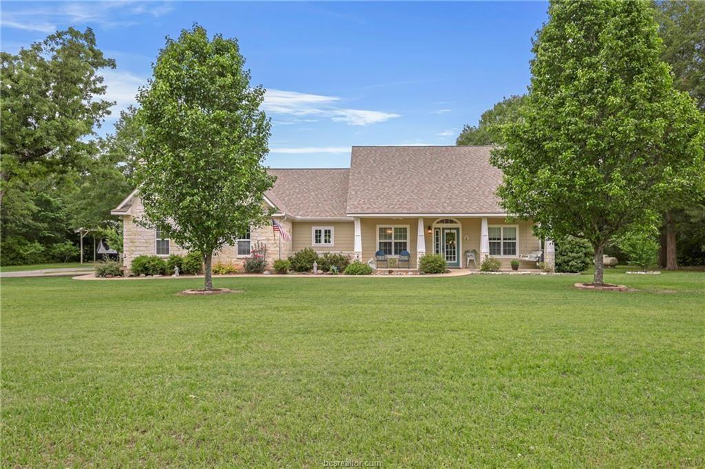 4422 Quiet Waters, North Zulch, Texas image 2