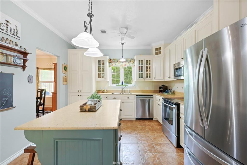 4422 Quiet Waters, North Zulch, Texas image 10