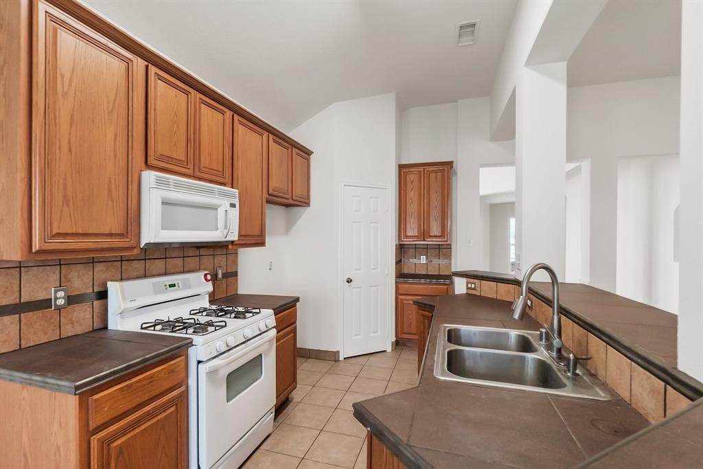19311 Twin Buttes Drive, Tomball, Texas image 21