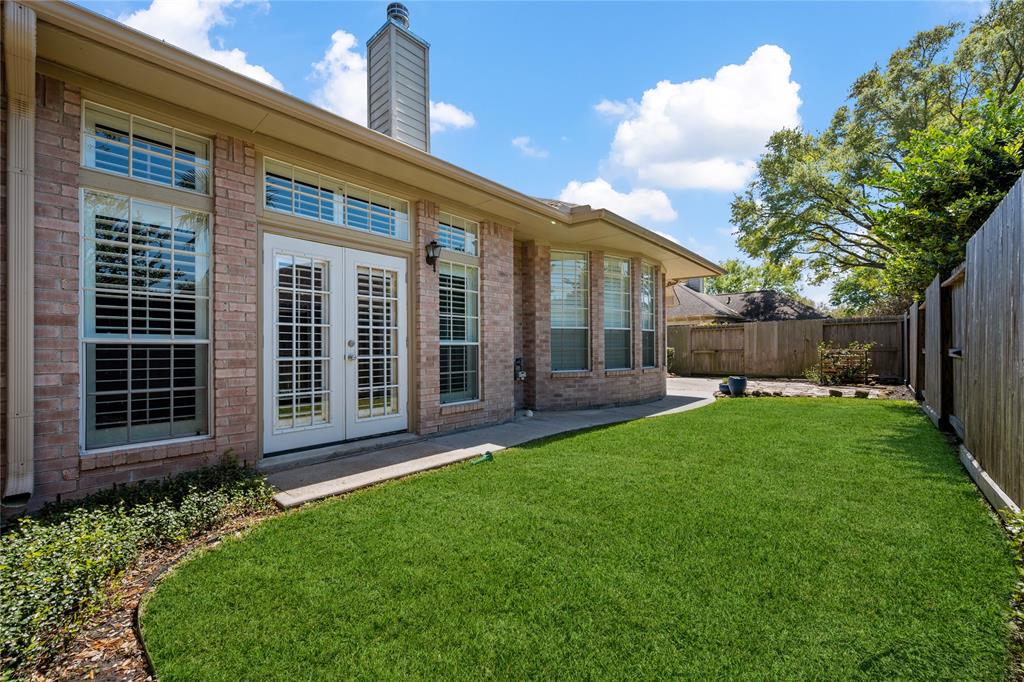 2723 N Strathford Lane, Kingwood, Texas image 29